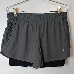 Xersion Gray and Black Women's Athletic Shorts Medium